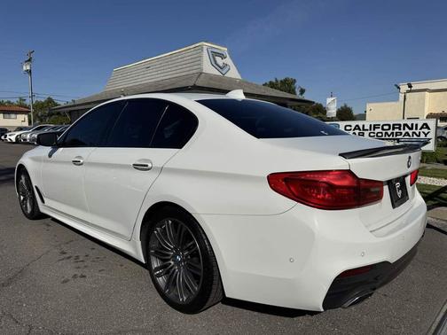 2018 BMW 540 540i