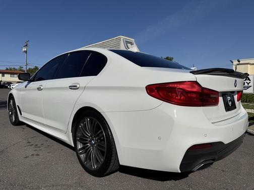2018 BMW 540 540i