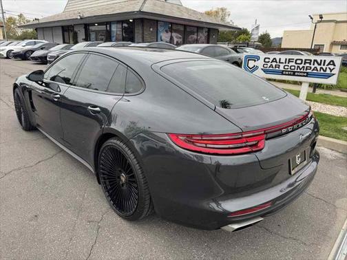 2018 Porsche Panamera Base