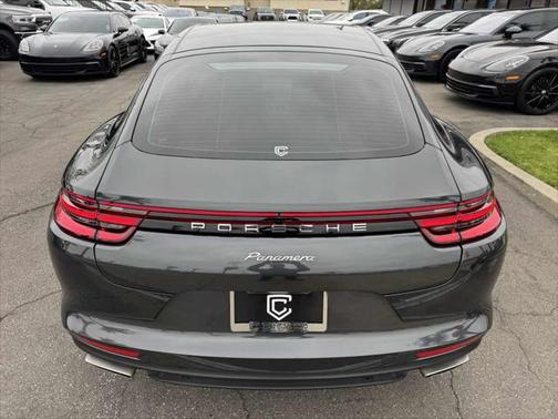 2018 Porsche Panamera Base
