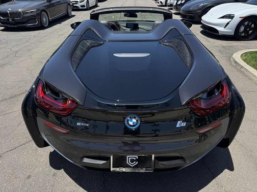 Sophisto Gray Metallic w/Frozen Gray Accent 2019 BMW i8