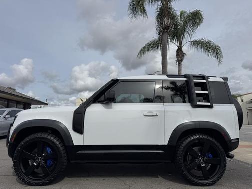 2022 Land Rover Defender 90 X-Dynamic SE