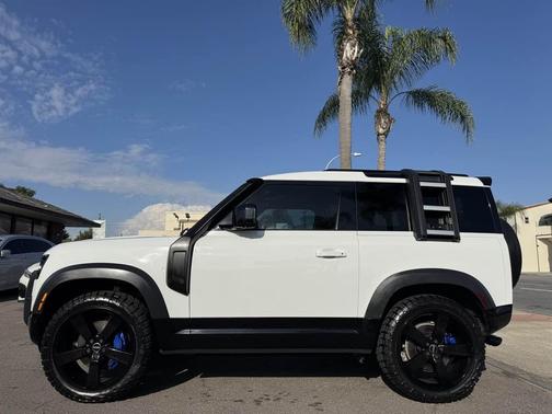 2022 Land Rover Defender 90 X-Dynamic SE