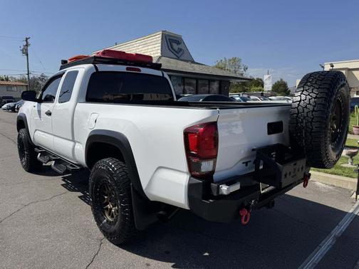 Super White 2019 Toyota Tacoma SR
