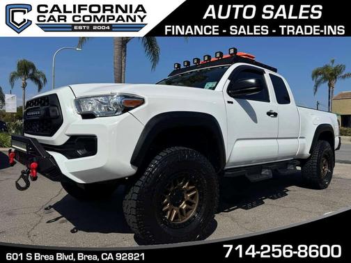 Super White 2019 Toyota Tacoma SR