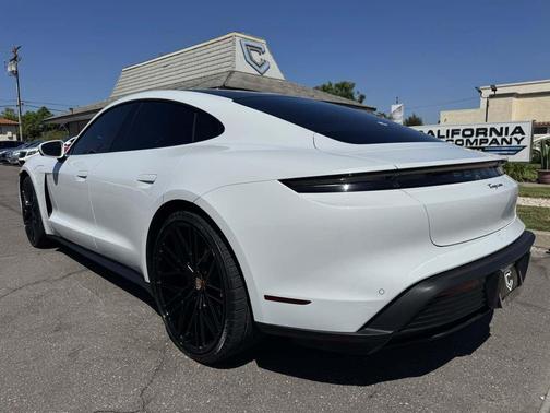 2021 Porsche Taycan 