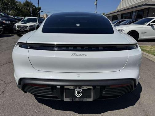 2021 Porsche Taycan 