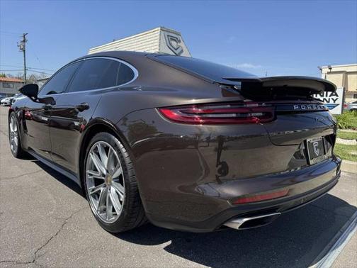 2018 Porsche Panamera Base