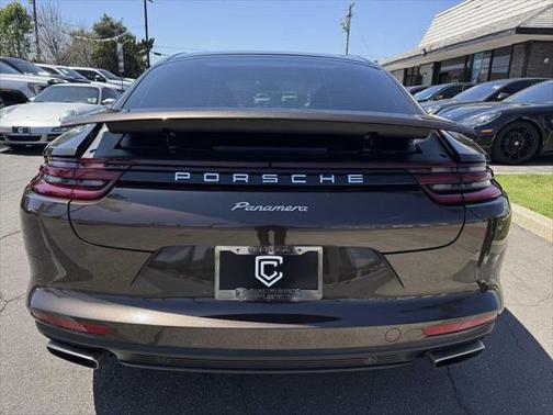 2018 Porsche Panamera Base