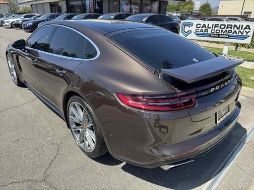 2018 Porsche Panamera Base