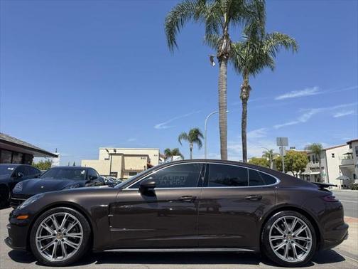 2018 Porsche Panamera Base