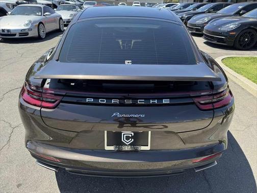 2018 Porsche Panamera Base