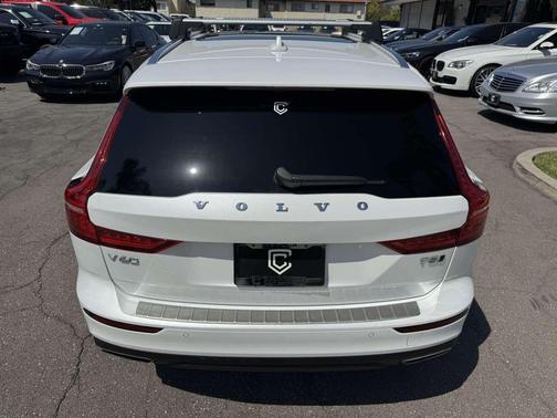 2020 Volvo V60 Cross Country T5