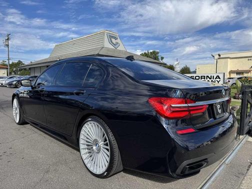 2019 BMW 740 740i