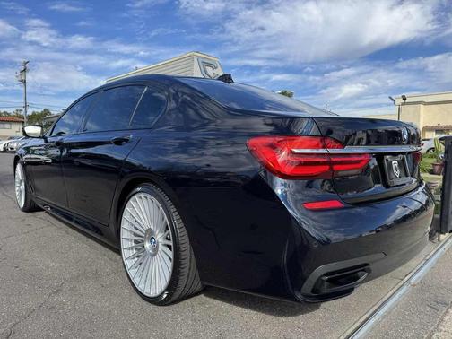 2019 BMW 740 740i
