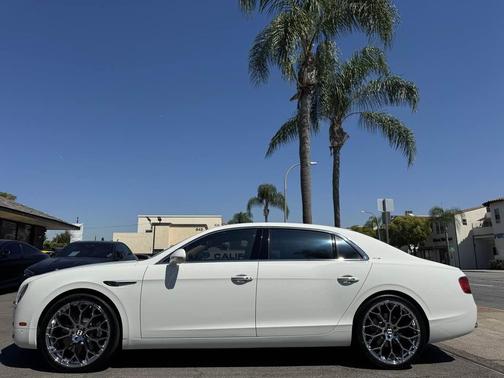 2014 Bentley Flying Spur Base