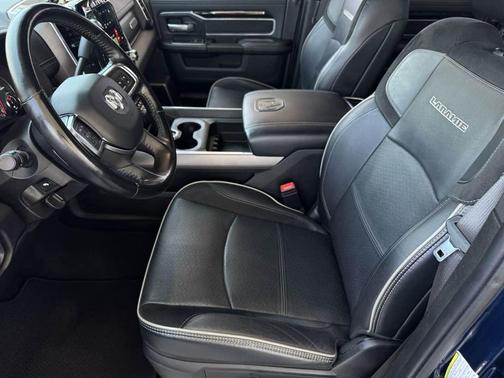 2021 RAM 3500 Laramie Crew Cab 4x4 8' Box