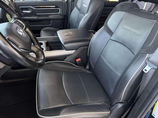 2021 RAM 3500 Laramie Crew Cab 4x4 8' Box