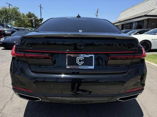 2021 BMW 740 740i