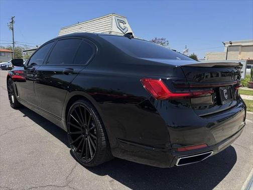 2021 BMW 740 740i
