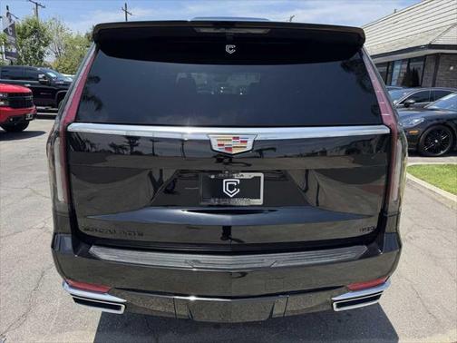 2022 Cadillac Escalade ESV Premium Luxury