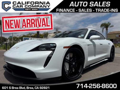 Carrara White Metallic 2020 Porsche Taycan 4S