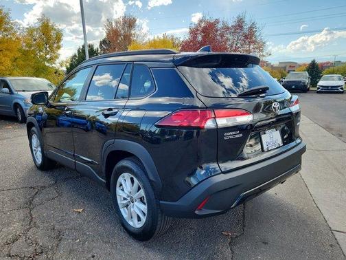 2022 Toyota Corolla Cross LE