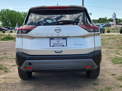 Brilliant Silver Metallic 2023 Nissan Rogue SV