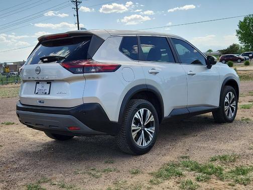 Brilliant Silver Metallic 2023 Nissan Rogue SV