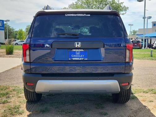 Obsidian Blue Pearl 2026 Honda Passport RTL