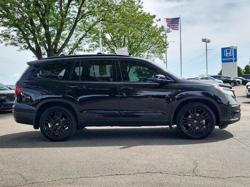 Crystal Black Pearl 2022 Honda Pilot Black Edition