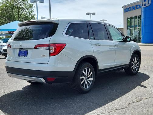 White 2022 Honda Pilot EX-L