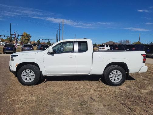 2023 Nissan Frontier SV