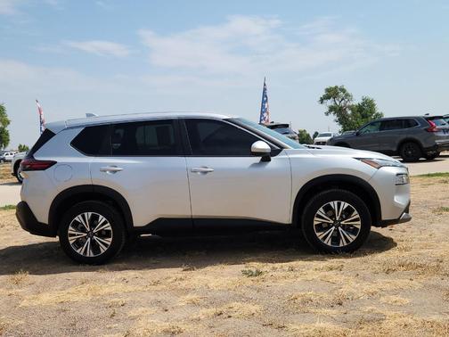 Brilliant Silver Metallic 2023 Nissan Rogue SV
