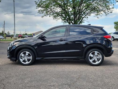 Crystal Black Pearl 2019 Honda HR-V LX