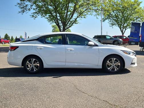 Cloud White 2023 Nissan Sentra SV