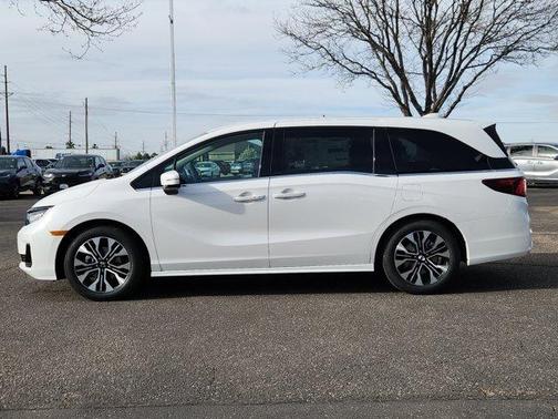 Platinum White 2026 Honda Odyssey Elite