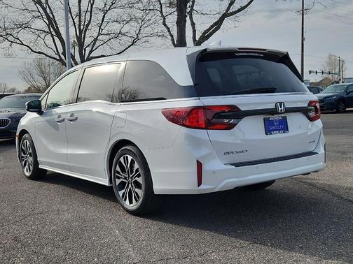 Platinum White 2026 Honda Odyssey Elite