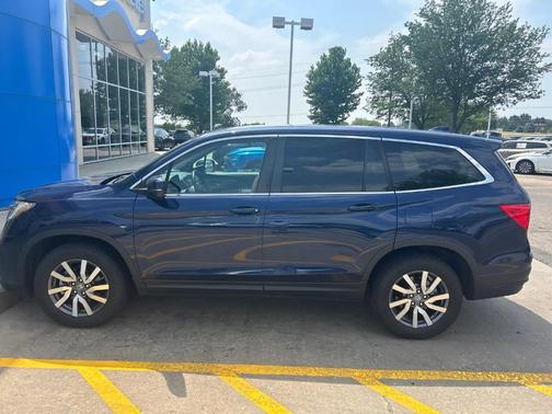 Obsidian Blue Pearl 2019 Honda Pilot EX