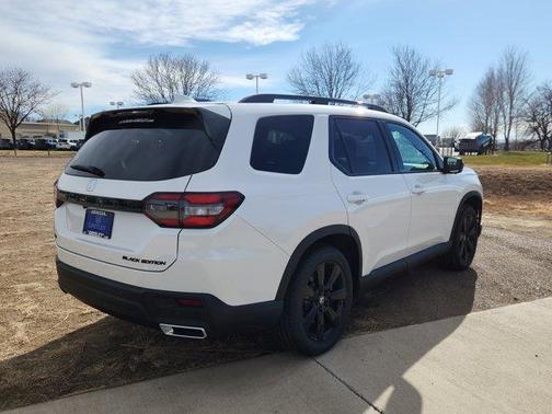 2025 Honda Pilot Black Edition