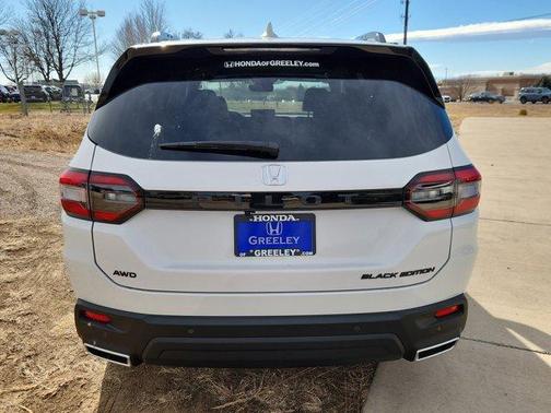 2025 Honda Pilot Black Edition