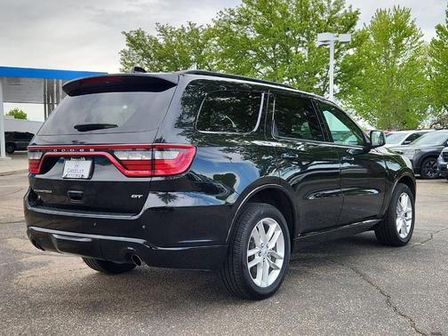 DB Black Crystal Clearcoat 2025 Dodge Durango GT