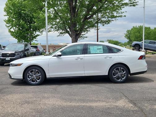 Platinum White Pearl 2026 Honda Accord Hybrid EX-L