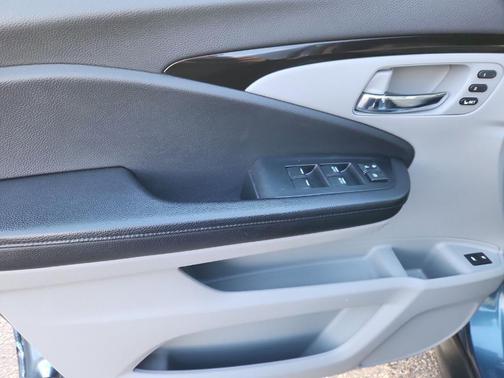 2021 Honda Pilot Touring 8-Passenger