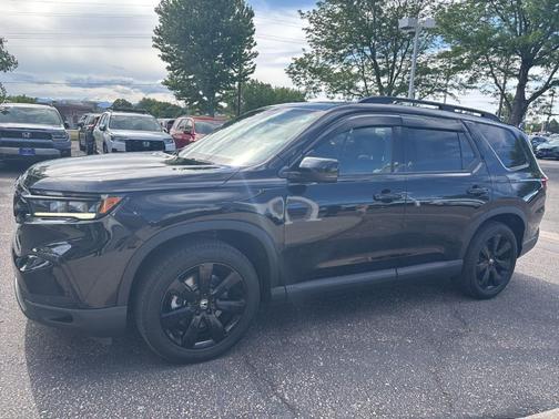 Black 2025 Honda Pilot Black Edition