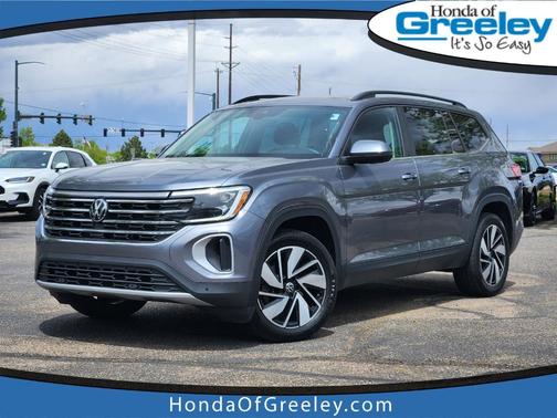 Platinum Gray Metallic 2024 Volkswagen Atlas 2.0T SE