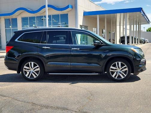 Black 2017 Honda Pilot Elite