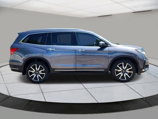 2022 Honda Pilot Touring 7-Passenger