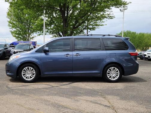 Shoreline Mist 2015 Toyota Sienna XLE