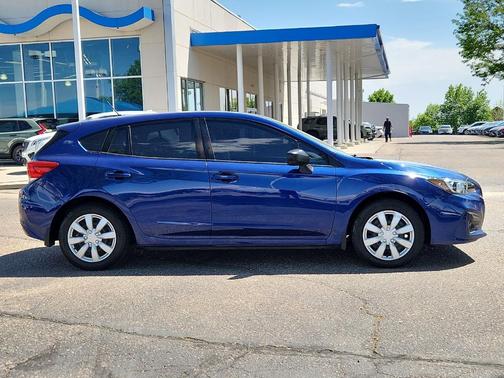 Lapis Blue Pearl 2017 Subaru Impreza 2.0i